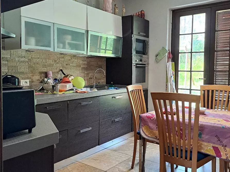 Immagine 5 di Villa in vendita  a Massarosa