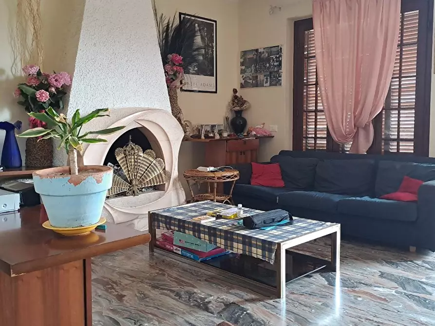 Immagine 3 di Villa in vendita  a Massarosa