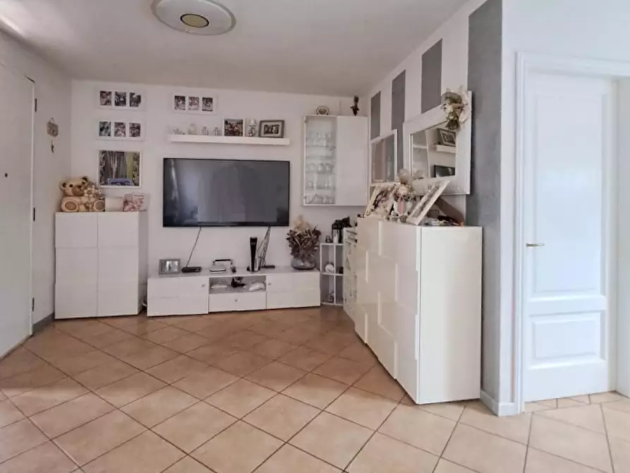 Immagine 4 di Villa in vendita  a Massarosa