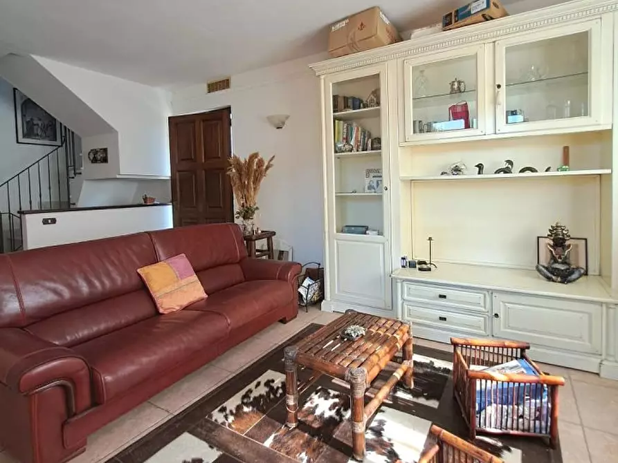 Immagine 3 di Villa in vendita  a Massarosa