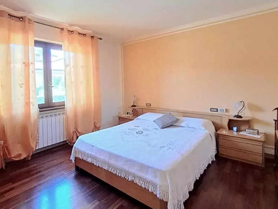 Immagine 6 di Villa in vendita  a Massarosa