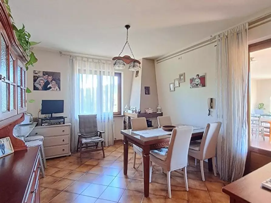 Immagine 3 di Villa in vendita  a Massarosa