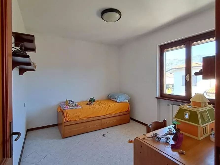 Immagine 8 di Villa in vendita  a Massarosa