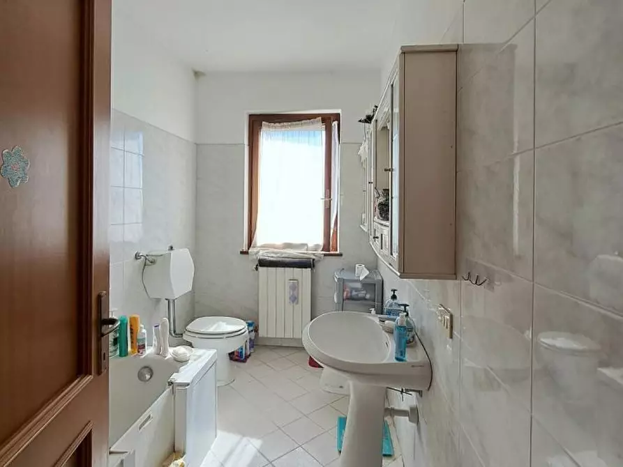 Immagine 10 di Villa in vendita  a Massarosa