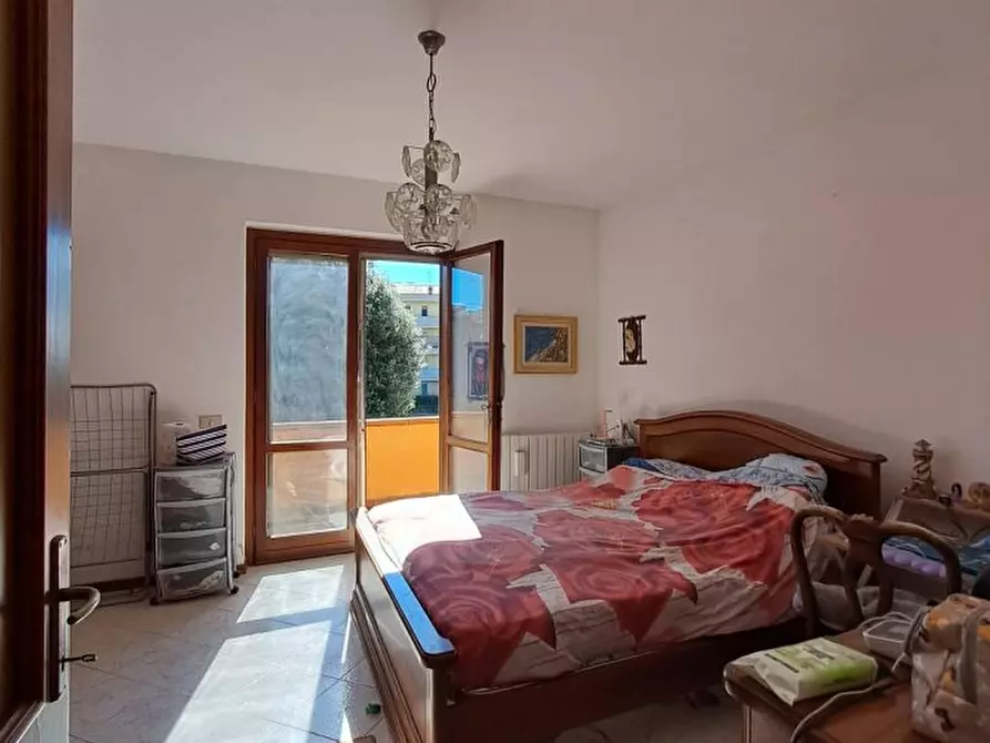 Immagine 7 di Villa in vendita  a Massarosa