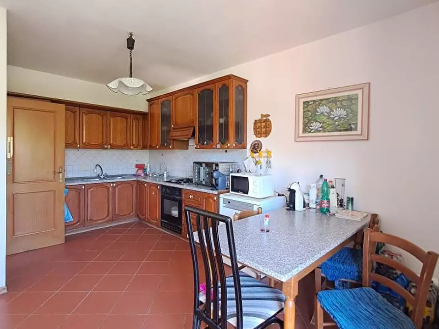 Immagine 4 di Villa in vendita  a Massarosa
