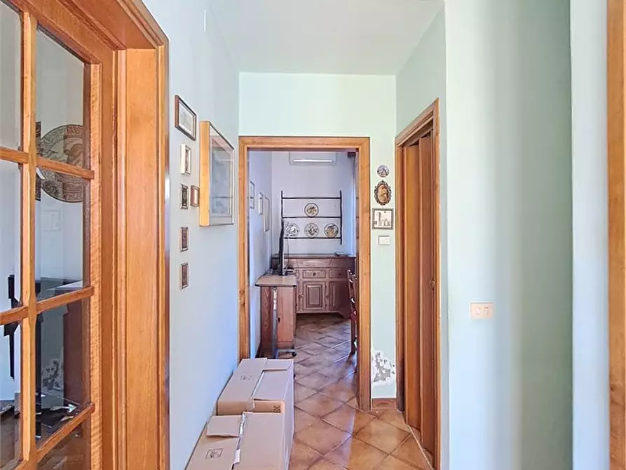 Immagine 4 di Villa in vendita  a Massarosa