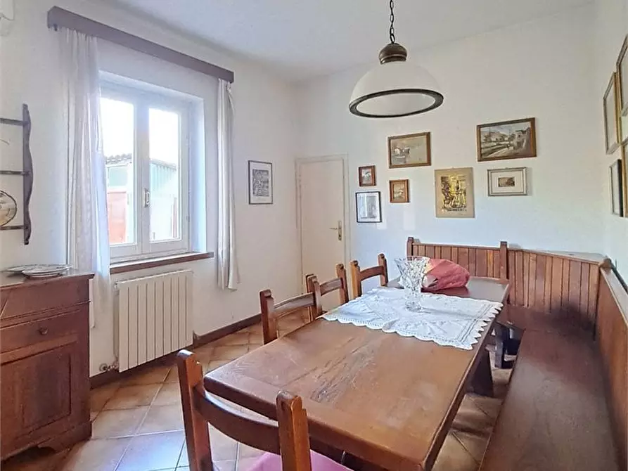 Immagine 7 di Villa in vendita  a Massarosa