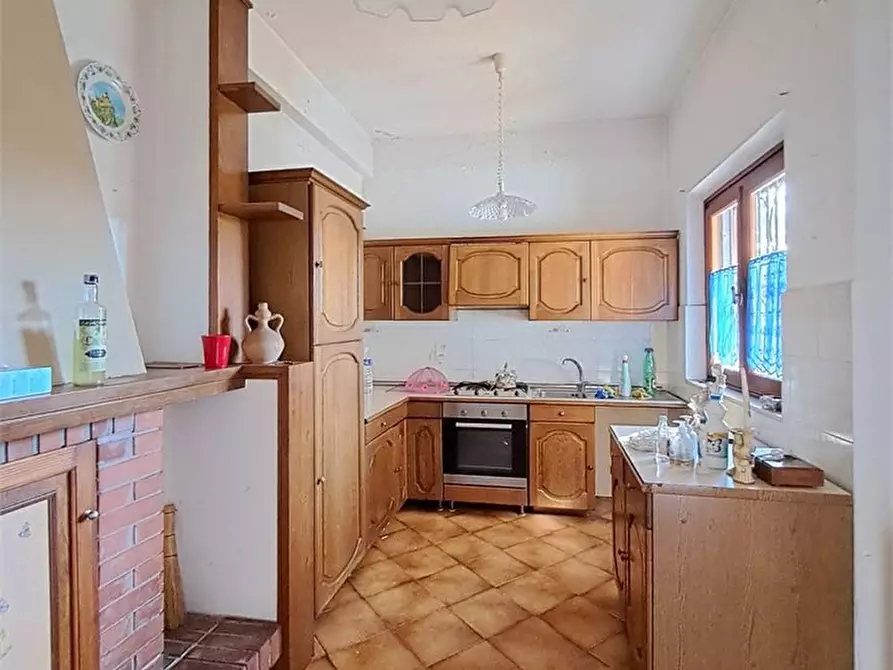 Immagine 6 di Villa in vendita  a Massarosa