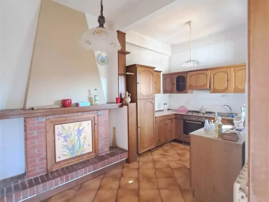 Immagine 5 di Villa in vendita  a Massarosa