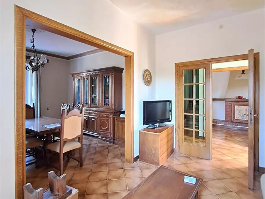 Immagine 3 di Villa in vendita  a Massarosa