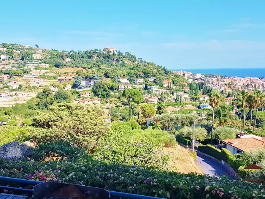 Immagine 8 di Villa in vendita  a Bordighera