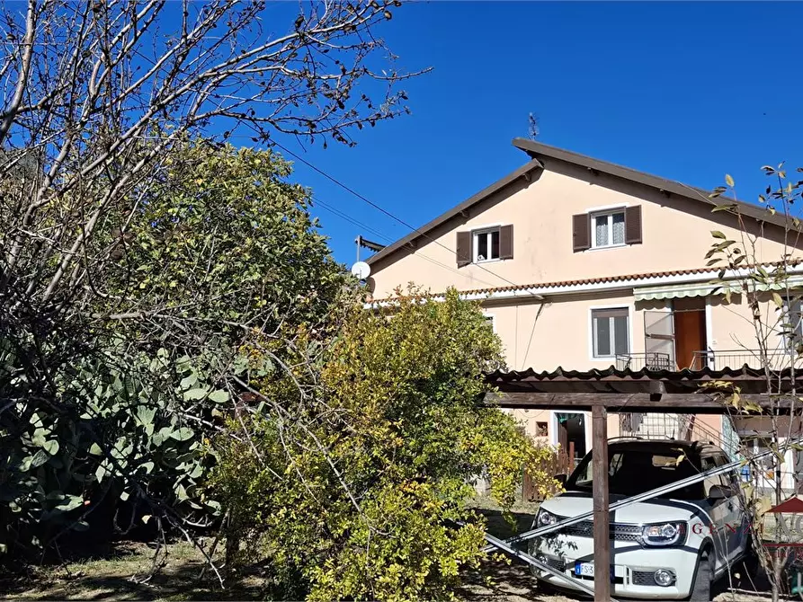 Immagine 1 di Villa in vendita  a Vallecrosia