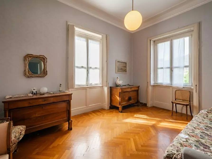 Immagine 10 di Villa in vendita  4 a Mandello Del Lario