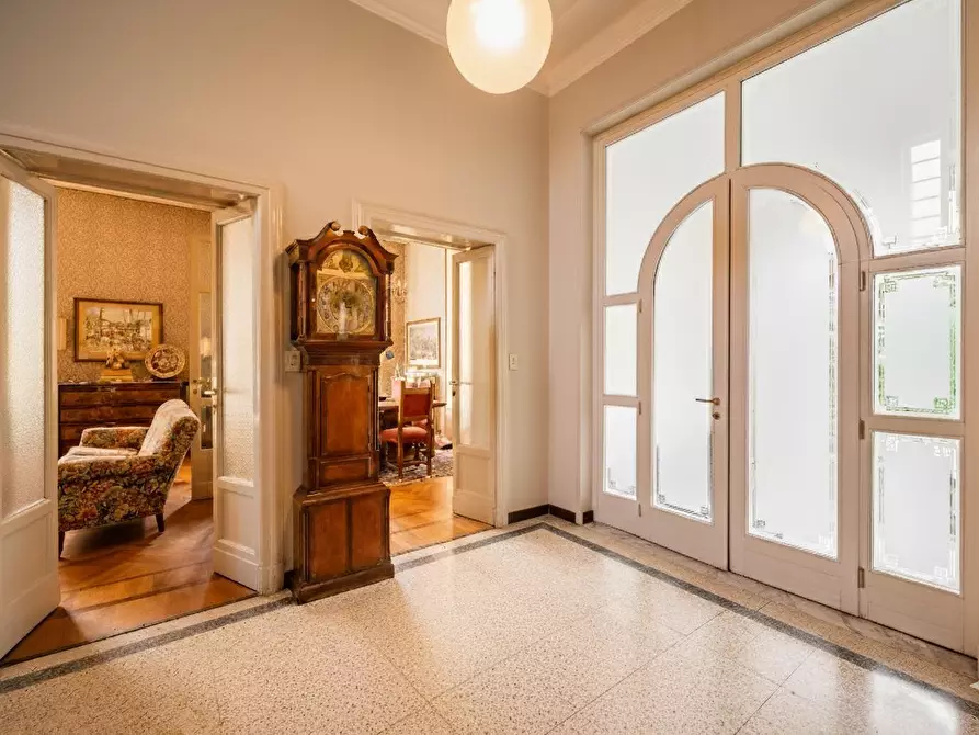 Immagine 6 di Villa in vendita  4 a Mandello Del Lario