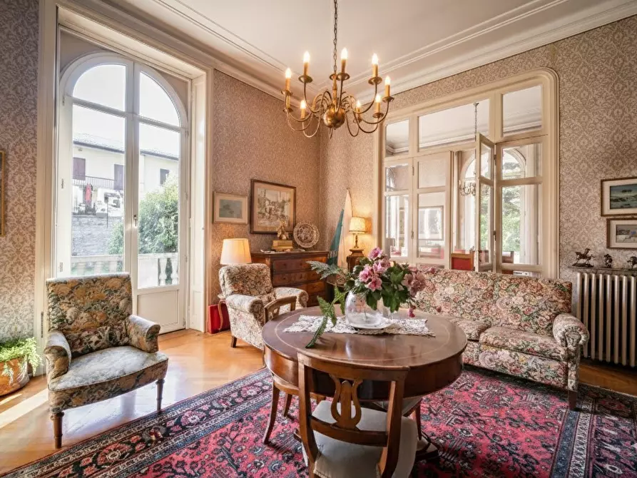 Immagine 4 di Villa in vendita  4 a Mandello Del Lario