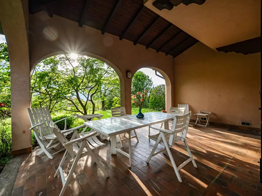 Immagine 4 di Villa in vendita  a Mandello Del Lario