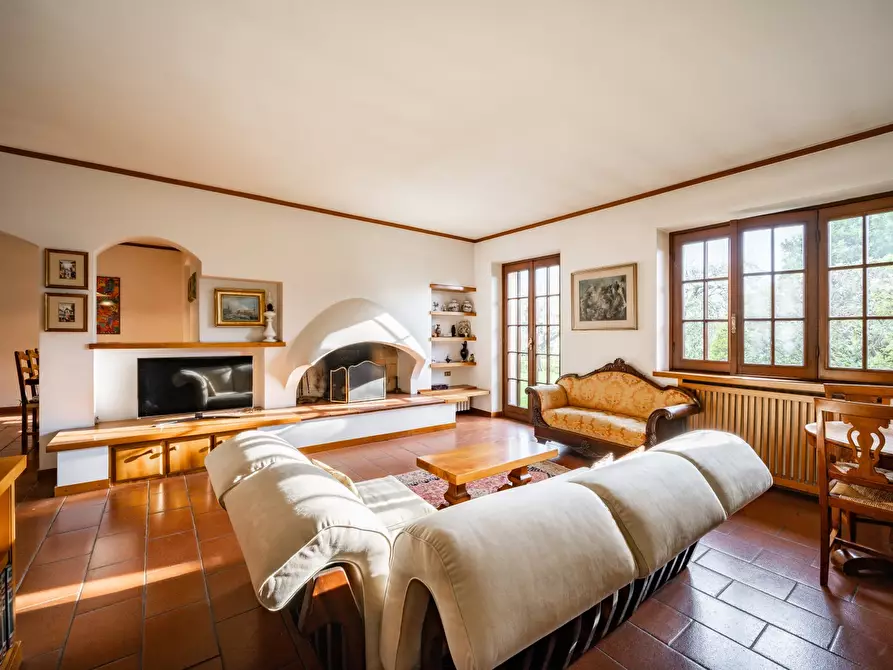 Immagine 6 di Villa in vendita  a Mandello Del Lario