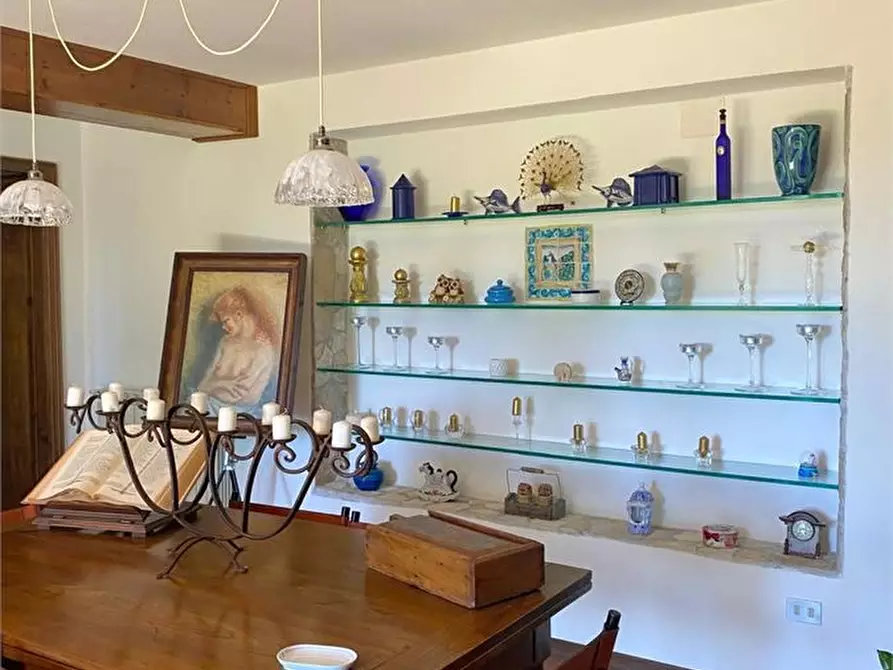 Immagine 4 di Villa in vendita  a Camaiore