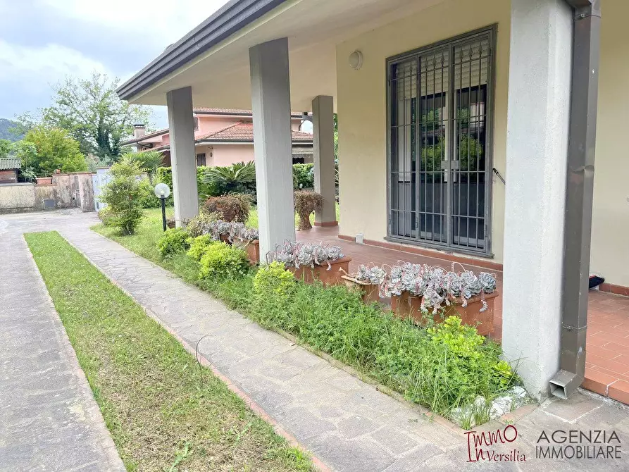 Immagine 7 di Villa in vendita  113c a Massarosa