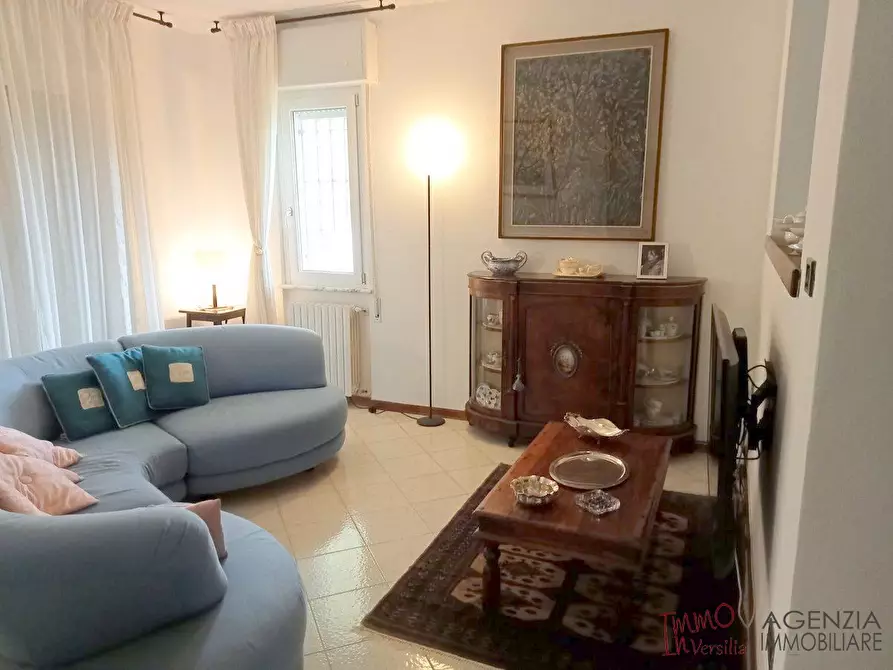 Immagine 8 di Villa in vendita  113c a Massarosa