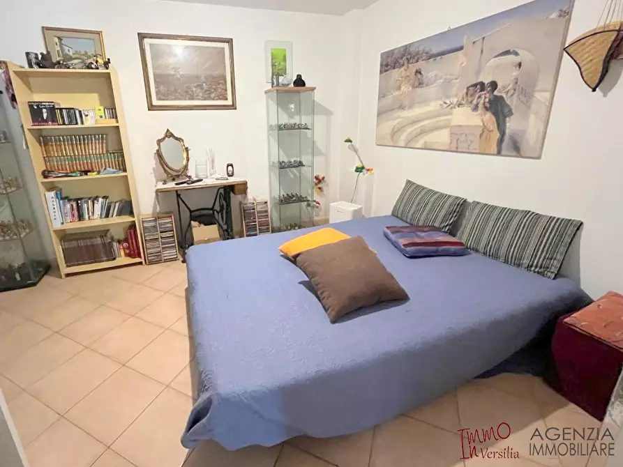 Immagine 10 di Villa in vendita  a Massarosa