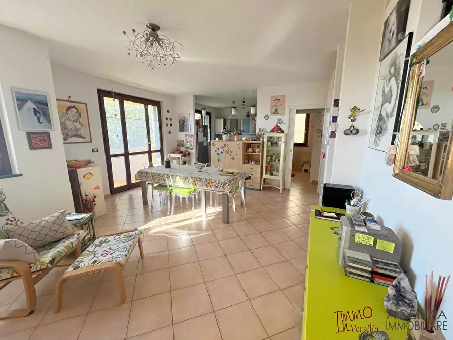 Immagine 5 di Villa in vendita  a Massarosa