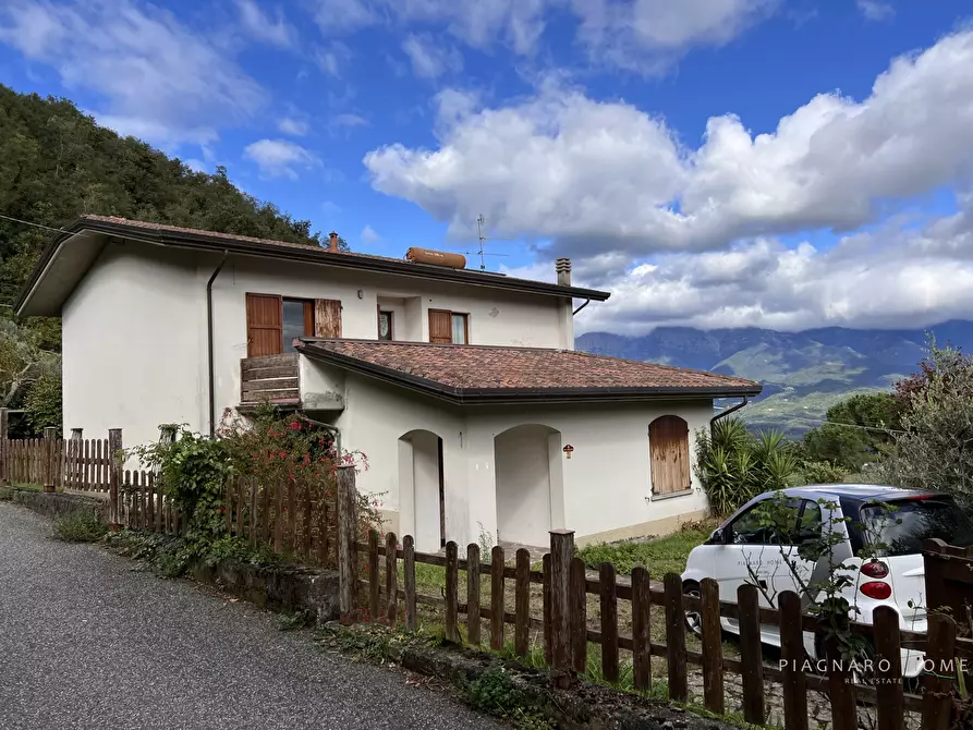 Immagine 1 di Villa in vendita  a Mulazzo