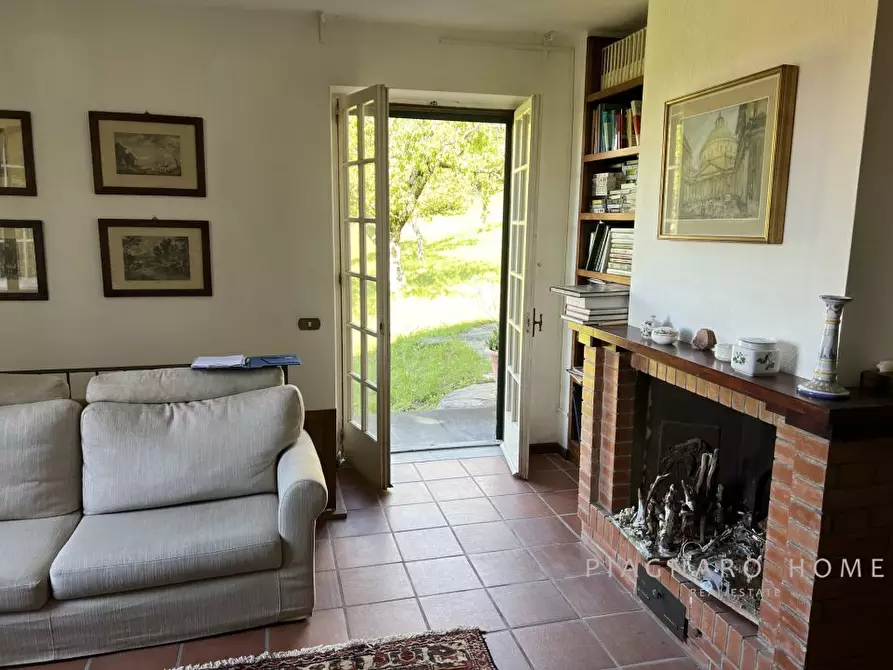 Immagine 5 di Villa in vendita  a Pontremoli