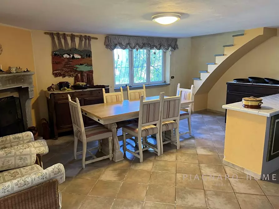 Immagine 2 di Villa in vendita  a Pontremoli