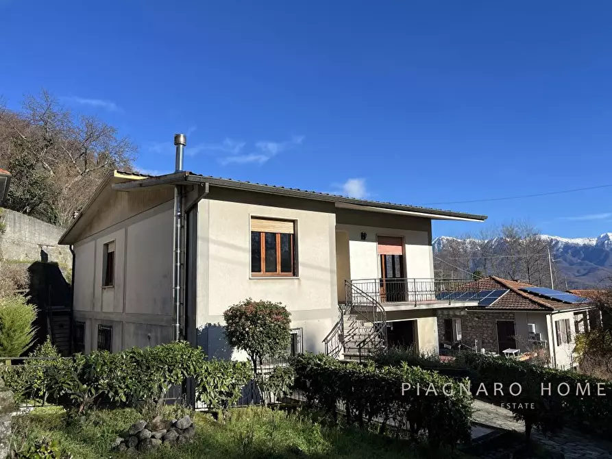 Immagine 1 di Villa in vendita  22 a Mulazzo