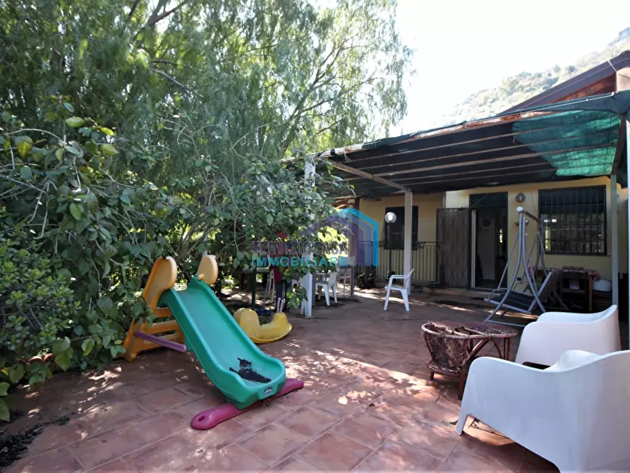 Immagine 10 di Villa in vendita  a Letojanni