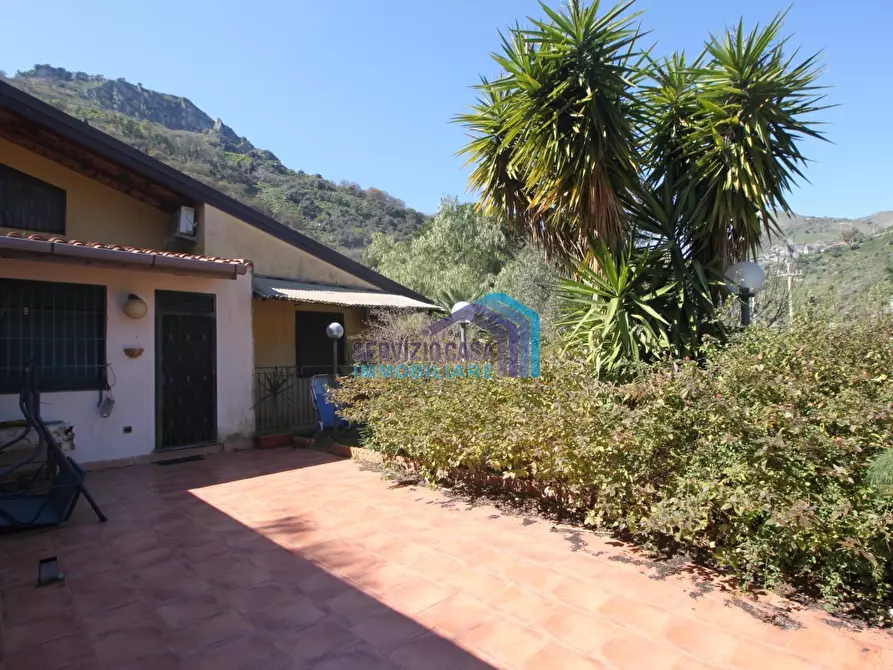 Immagine 9 di Villa in vendita  a Letojanni