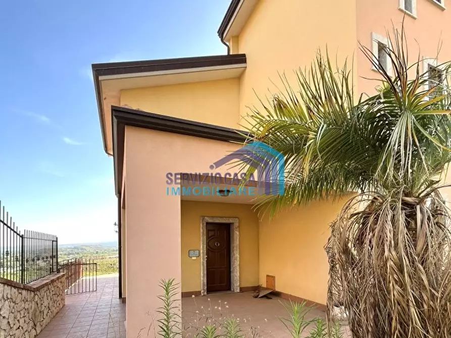 Immagine 2 di Villa in vendita  a Taormina