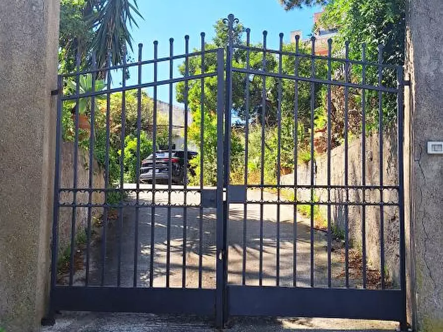 Immagine 4 di Villa in vendita  a Messina