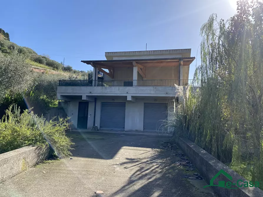 Immagine 3 di Villa in vendita  Snc a Saponara