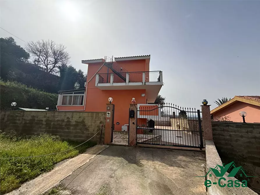 Immagine 2 di Villa in vendita  15 a Venetico