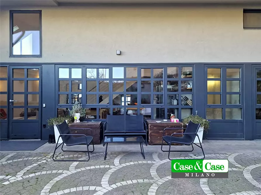 Immagine 1 di Villa in vendita  53 a Milano