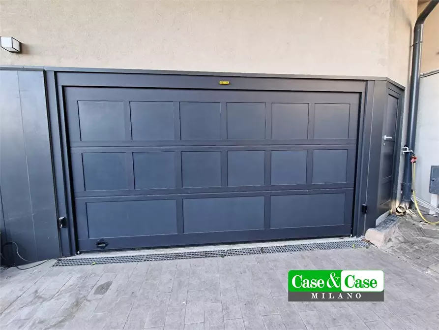 Immagine 2 di Villa in vendita  53 a Milano