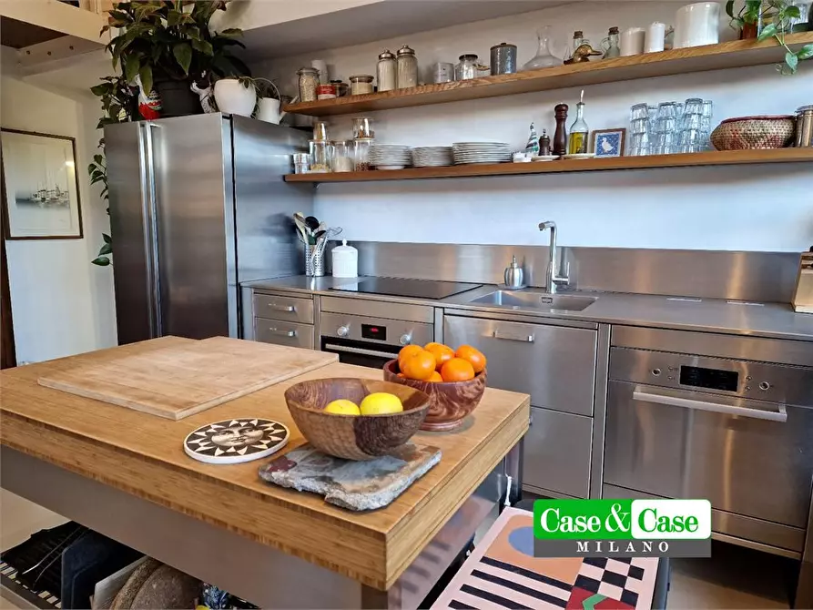 Immagine 9 di Villa in vendita  53 a Milano