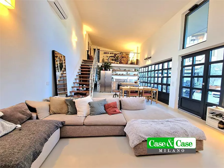 Immagine 4 di Villa in vendita  53 a Milano