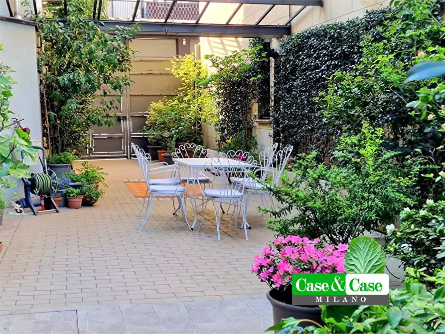 Immagine 5 di Villa in vendita  78 a Milano