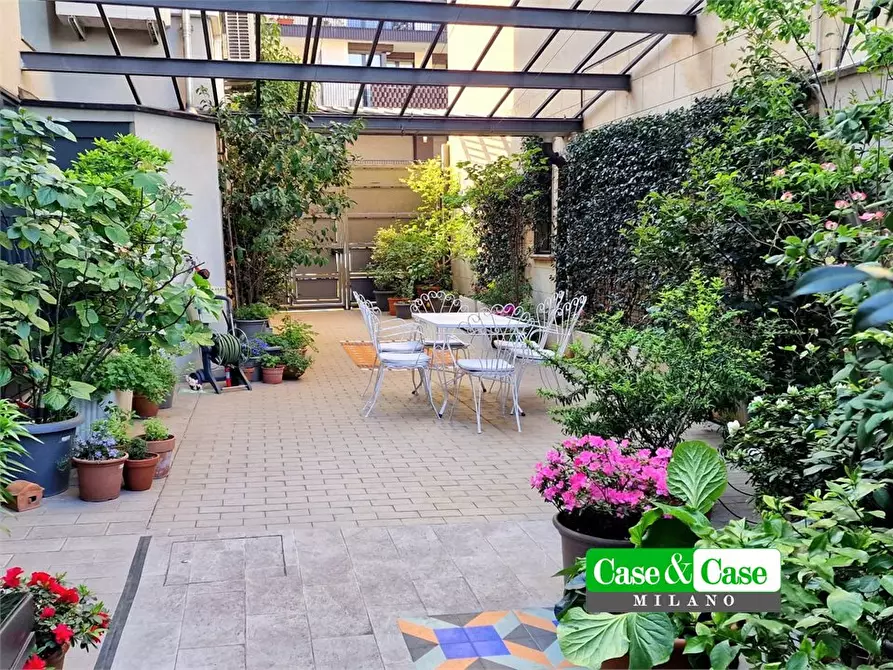 Immagine 6 di Villa in vendita  78 a Milano