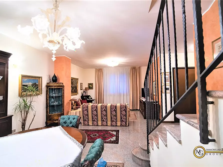 Immagine 10 di Villa in vendita  a Vignate