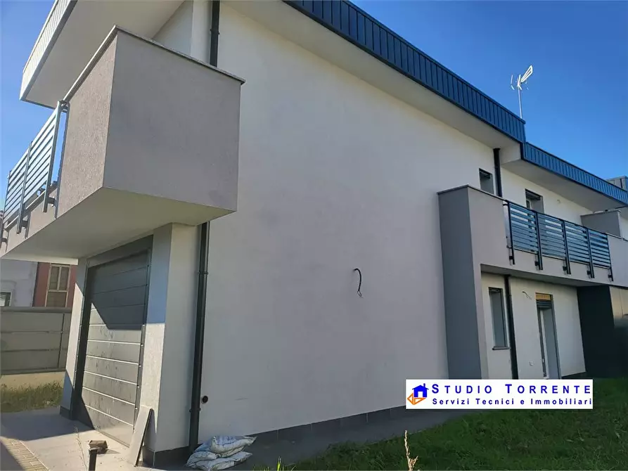 Immagine 1 di Villa in vendita  35 a Seveso