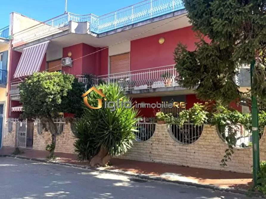 Immagine 1 di Villa in vendita  a Casoria