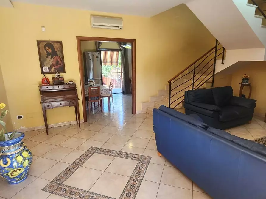 Immagine 7 di Villa in vendita  12 a Cardito