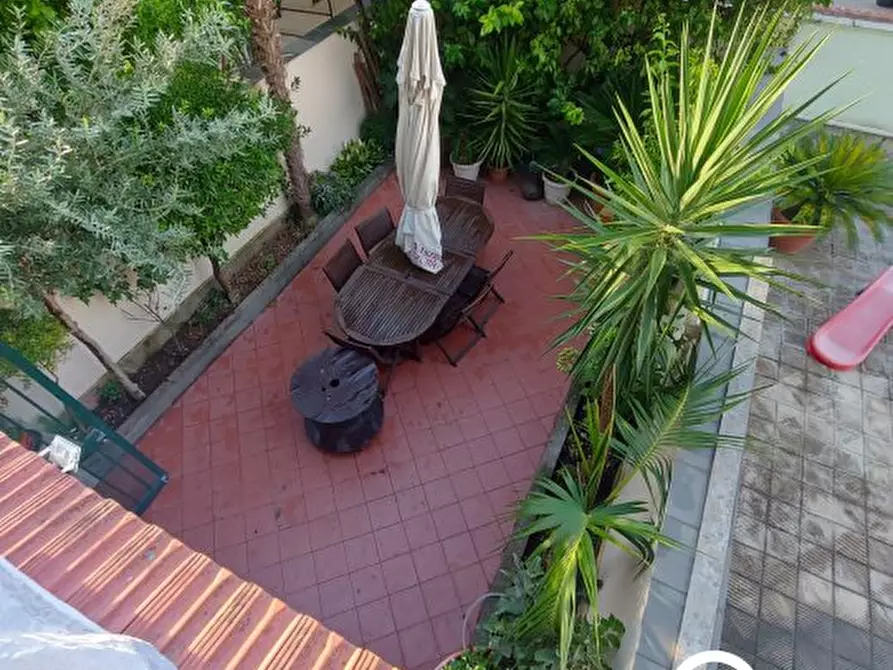 Immagine 1 di Villa in vendita  a Crispano