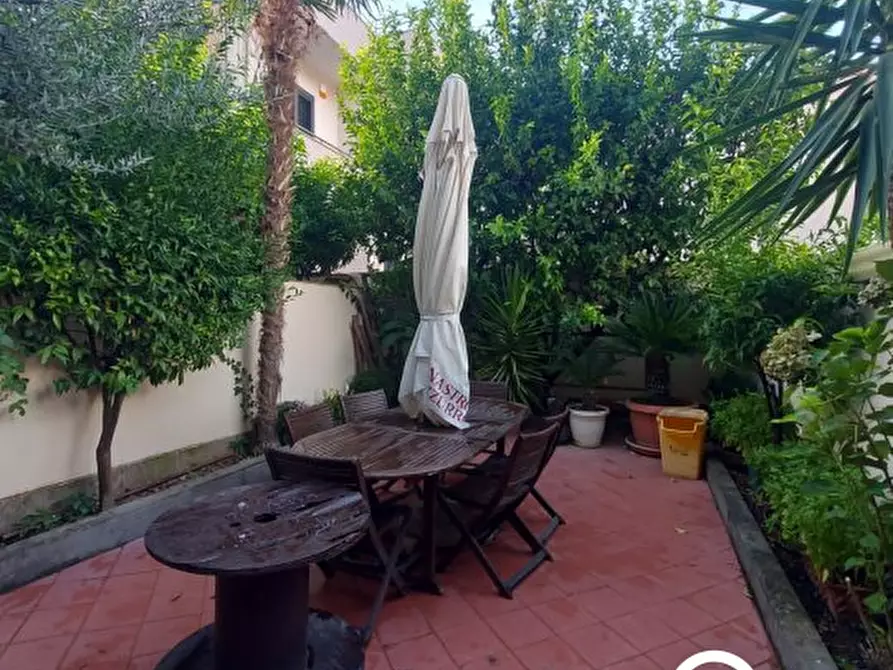 Immagine 2 di Villa in vendita  a Crispano