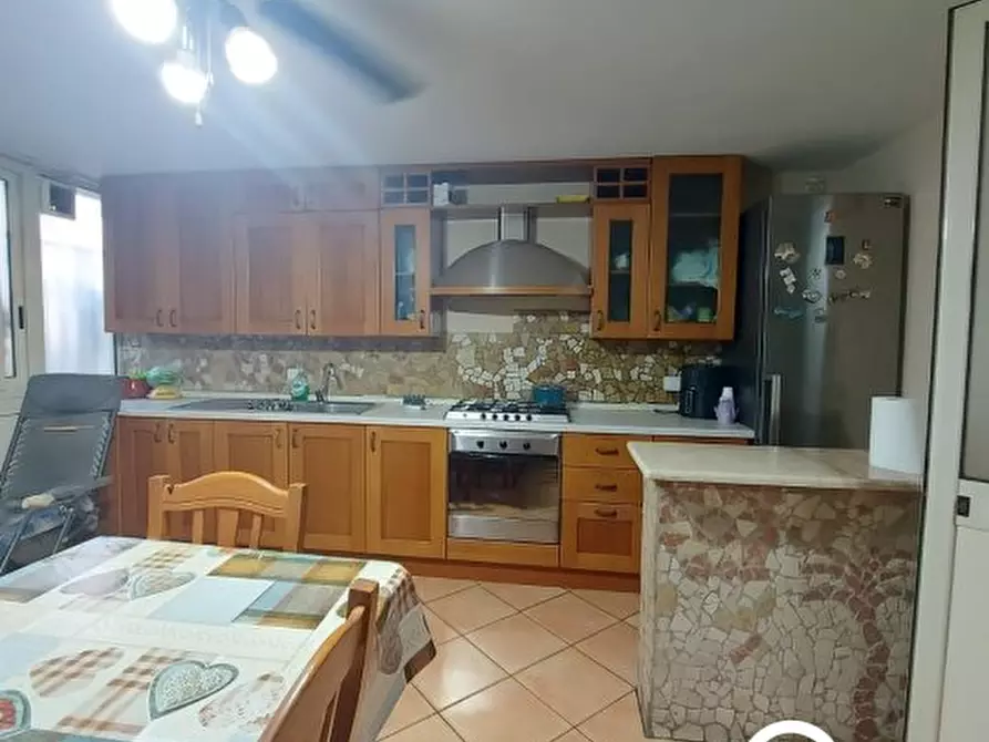 Immagine 3 di Villa in vendita  a Crispano